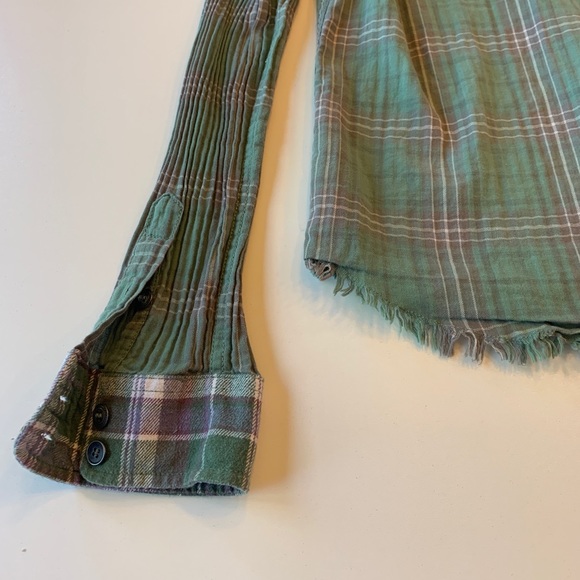 Artisan DeLuxe Button down plaid top sz medium - Picture 8 of 8